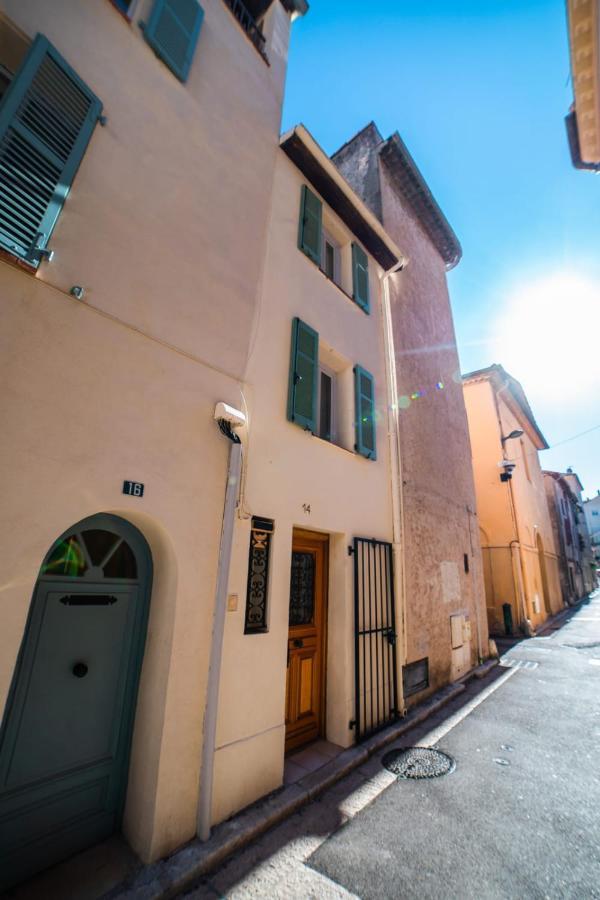 Perfect Family-Oriented And Renovated Townhouse In The Old Antibes Lejlighed Eksteriør billede
